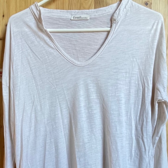 FRESH LAUNDRY High Low Summer Blouse Top Off White Notched V Neck L/S Tee Small - Picture 2 of 5